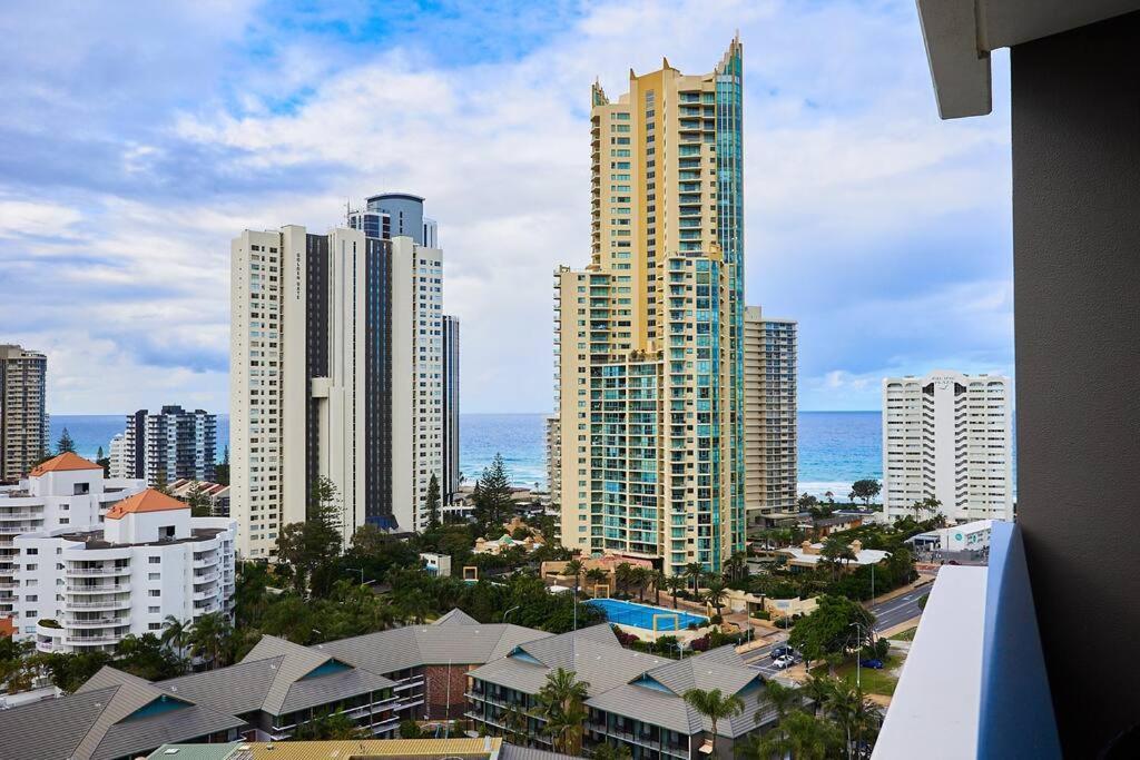 Private In Ruby-2 Bedroom 2 Bath Apartment Gold Coast