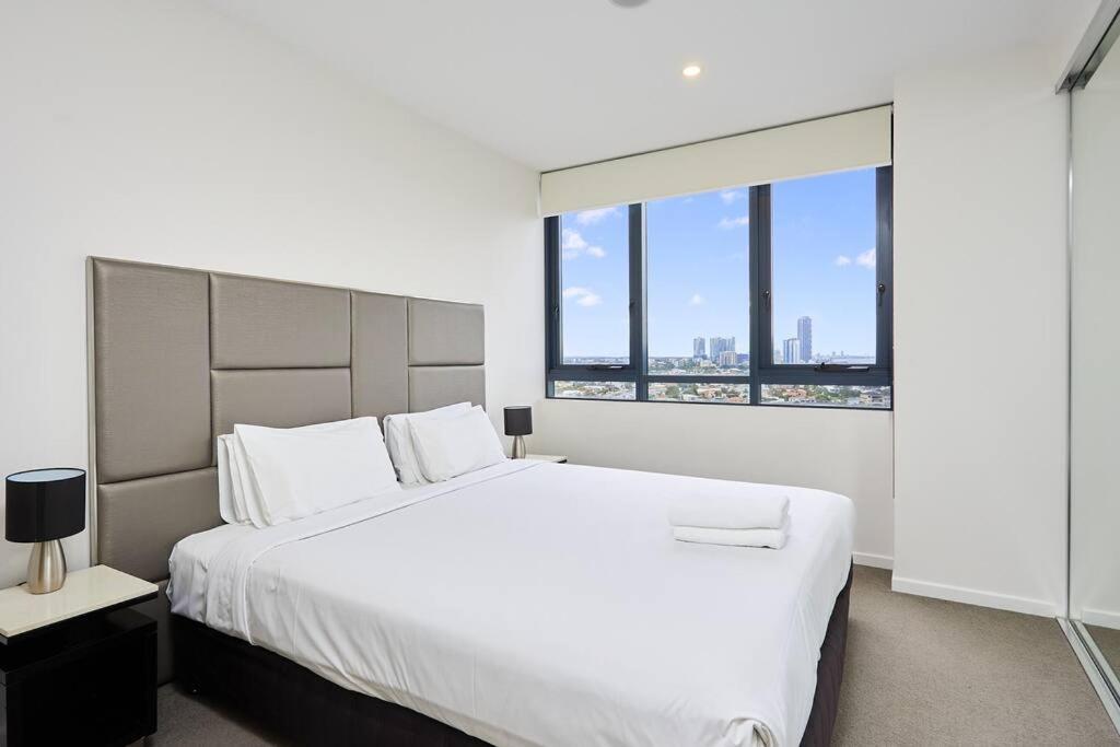 Private In Ruby-2 Bedroom 2 Bath Apartment Gold Coast
