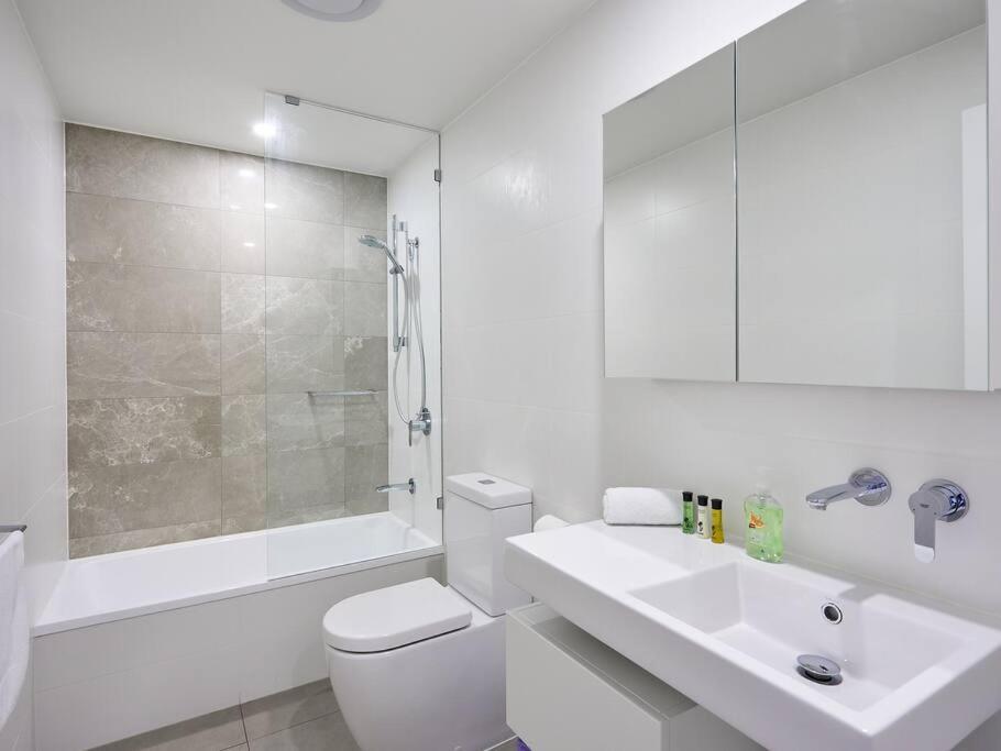 Private In Ruby-2 Bedroom 2 Bath Apartment *