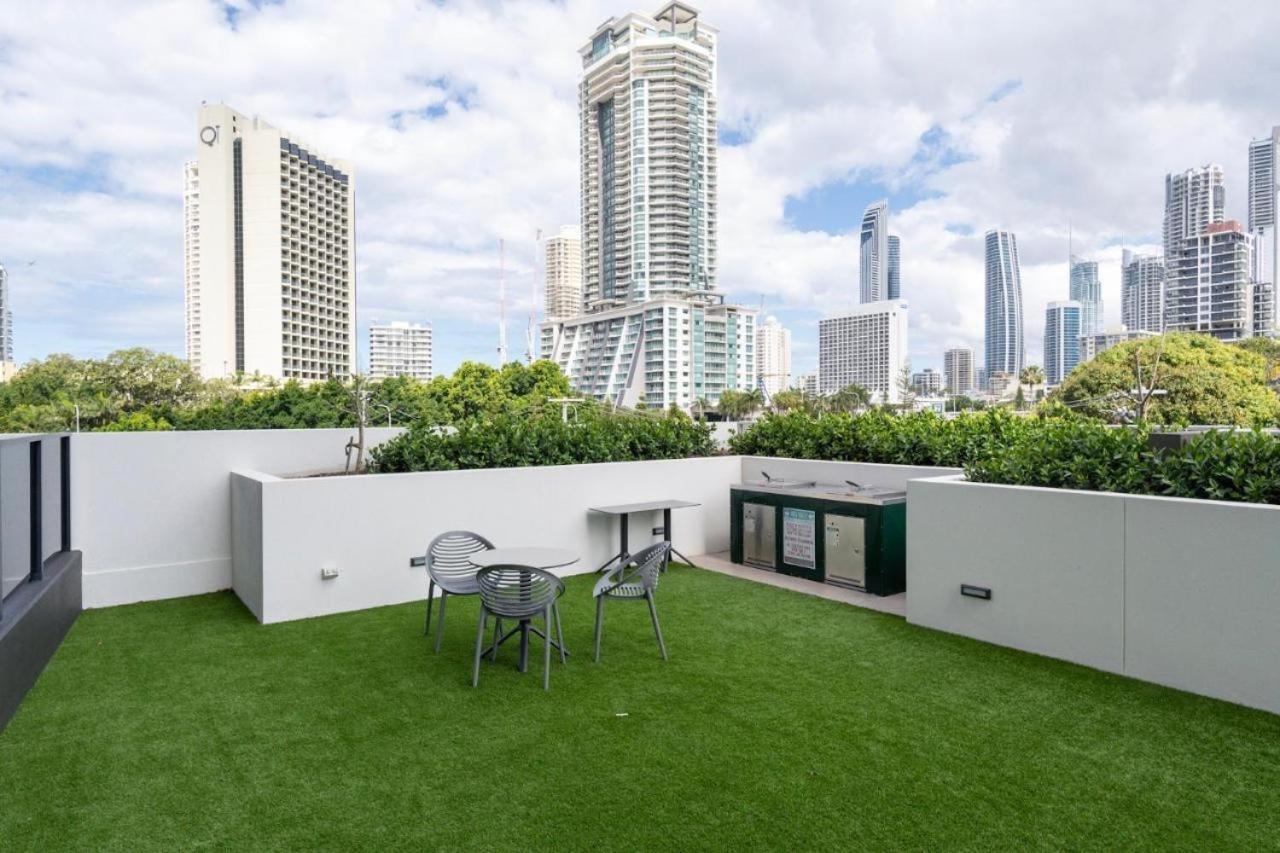 Private In Ruby-2 Bedroom 2 Bath * Gold Coast